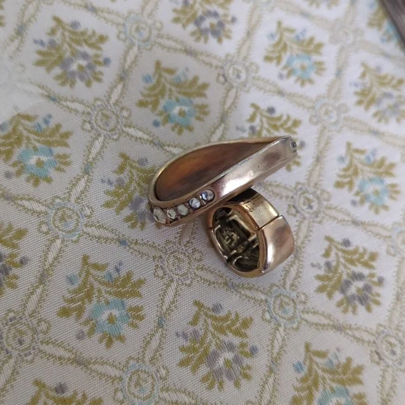 Size 9 chunky rings - Picture 7 of 7